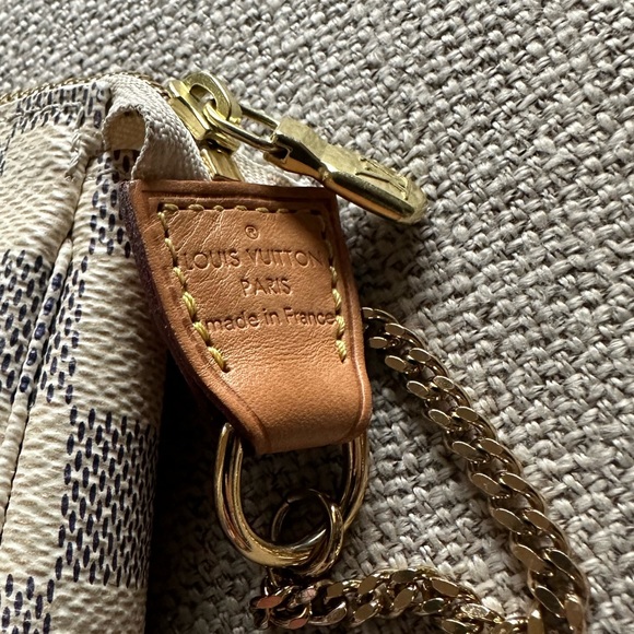 Louis Vuitton mini pouchette - Picture 3 of 5